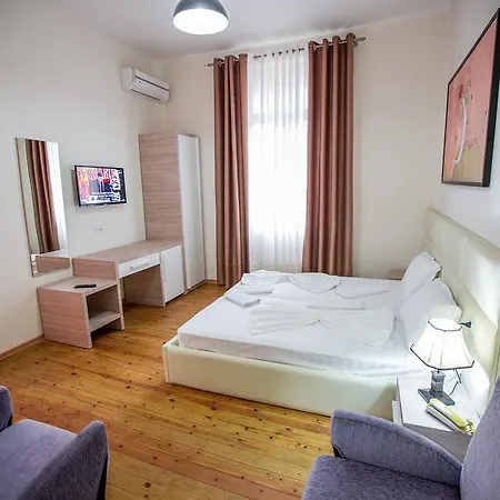 Hotel Living 3*
